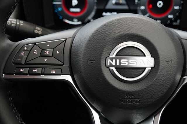 Nissan Juke 1.6 143 HEV Hybrid N-Connecta Auto with Sat Nav and Rear View Camera