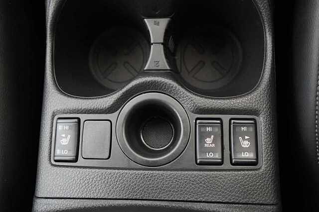 Nissan X-Trail 1.7 dCi 150 2WD Tekna with 5 Seats + BOSE Audio and Panoramic Sunroof