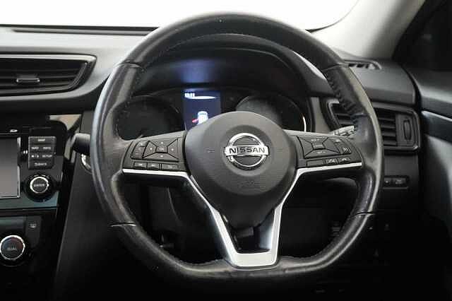 Nissan X-Trail 1.7 dCi 150 2WD Tekna with 5 Seats + BOSE Audio and Panoramic Sunroof