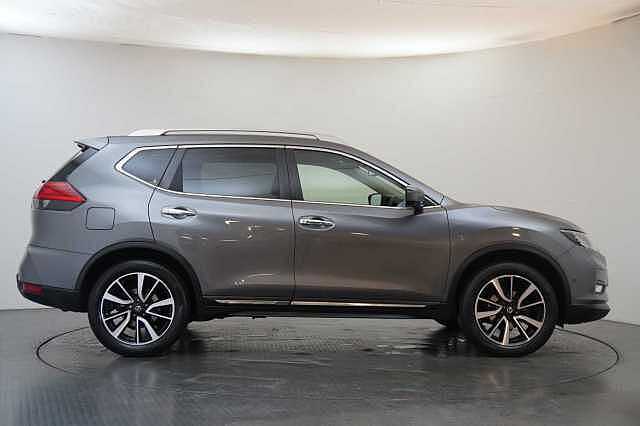 Nissan X-Trail 1.7 dCi 150 2WD Tekna with 5 Seats + BOSE Audio and Panoramic Sunroof