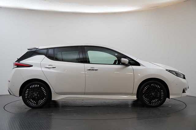 Nissan LEAF 39KW Tekna Auto with BOSE Audio and Pro Pilot Technology