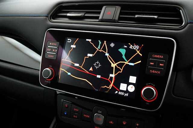 Nissan LEAF 39KW N-Connecta Auto with Sat Nav and 360 View Cameras