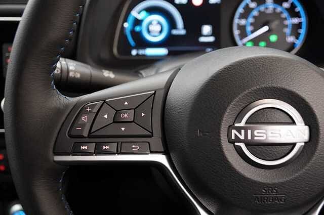 Nissan LEAF 39KW N-Connecta Auto with Sat Nav and 360 View Cameras