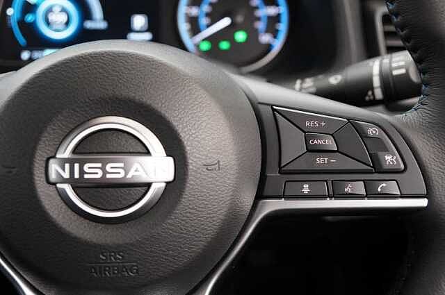 Nissan LEAF 39KW N-Connecta Auto with Sat Nav and 360 View Cameras