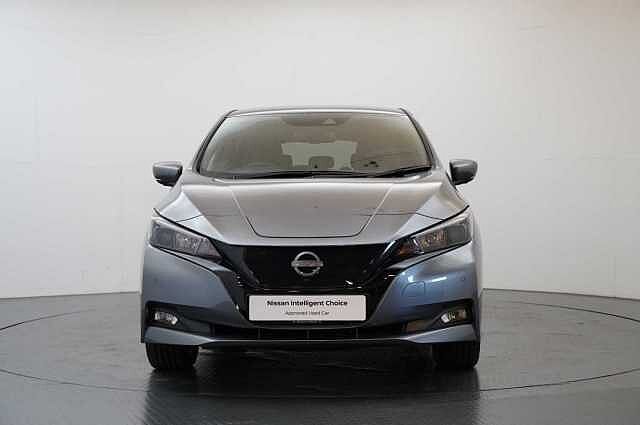 Nissan LEAF 39KW N-Connecta Auto with Sat Nav and 360 View Cameras