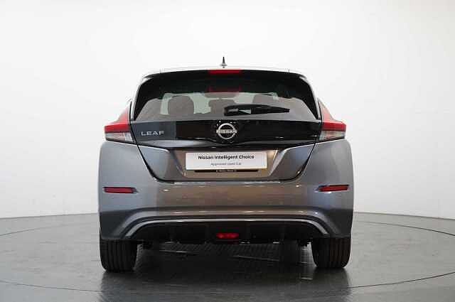Nissan LEAF 39KW N-Connecta Auto with Sat Nav and 360 View Cameras