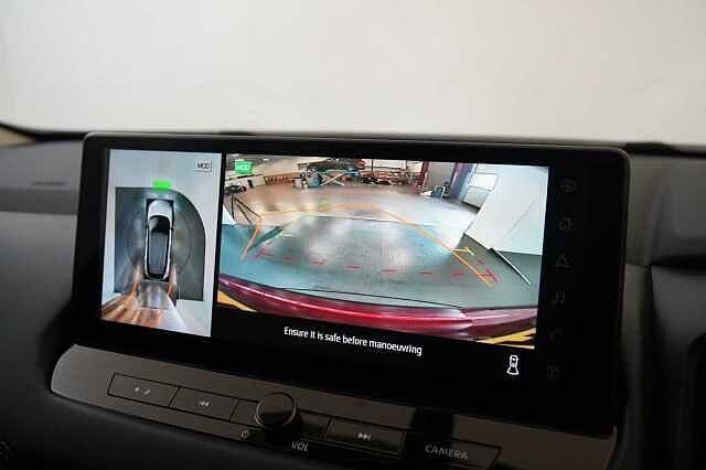 Nissan Qashqai 1.3 DIG-T MH 140 N-Connecta with Sat Nav and 360 View Cameras