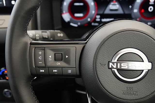 Nissan Qashqai 1.3 DIG-T MH 140 N-Connecta with Sat Nav and 360 View Cameras