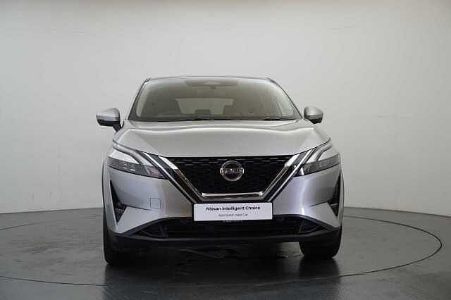 Nissan Qashqai 1.3 DIG-T MH 140 N-Connecta with Sat Nav and 360 View Cameras