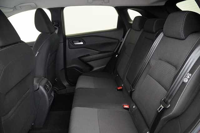 Nissan Qashqai 1.3 DIG-T MH 140 N-Connecta with Sat Nav and 360 View Cameras