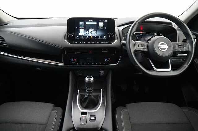 Nissan Qashqai 1.3 DIG-T MH 140 N-Connecta with Sat Nav and 360 View Cameras
