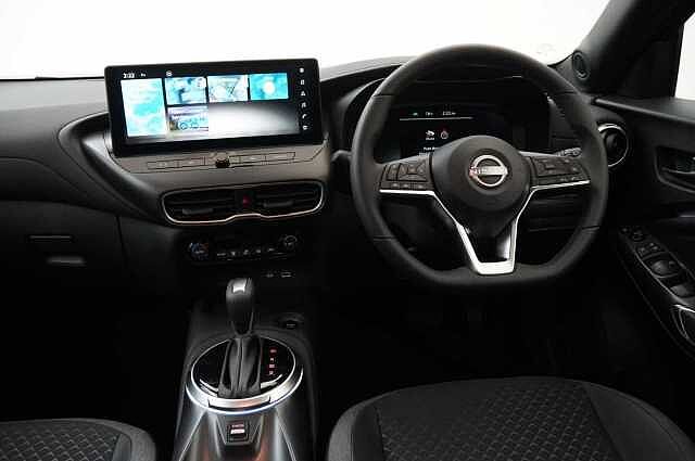 Nissan Juke 1.6 143 HEV Hybrid N-Connecta Auto with Sat Nav and Rear View Camera