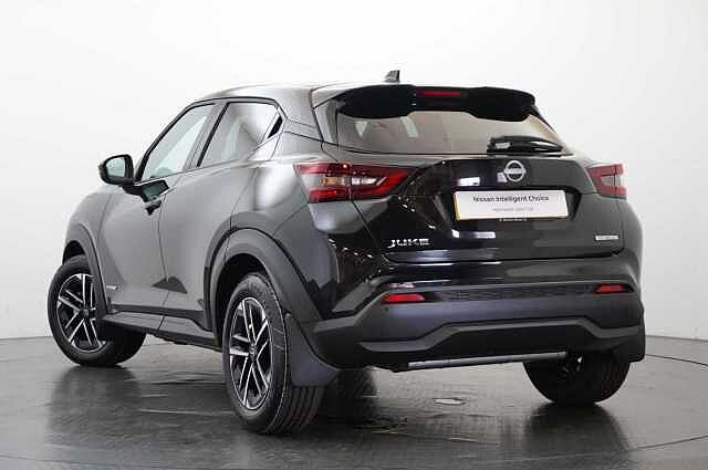 Nissan Juke 1.6 143 HEV Hybrid N-Connecta Auto with Sat Nav and Rear View Camera