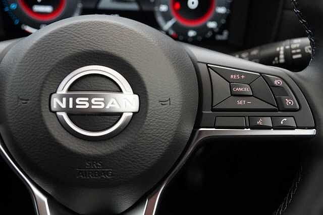 Nissan Juke 1.6 143 HEV Hybrid N-Connecta Auto with Sat Nav and Rear View Camera
