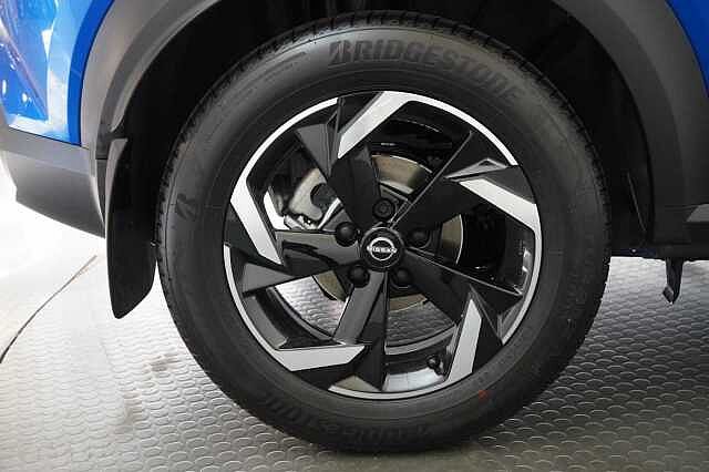 Nissan Juke 1.6 143 HEV Hybrid N-Connecta Auto with Sat Nav and Rear View Camera