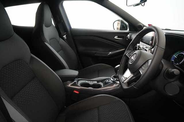 Nissan Juke 1.6 143 HEV Hybrid N-Connecta Auto with Sat Nav and Rear View Camera