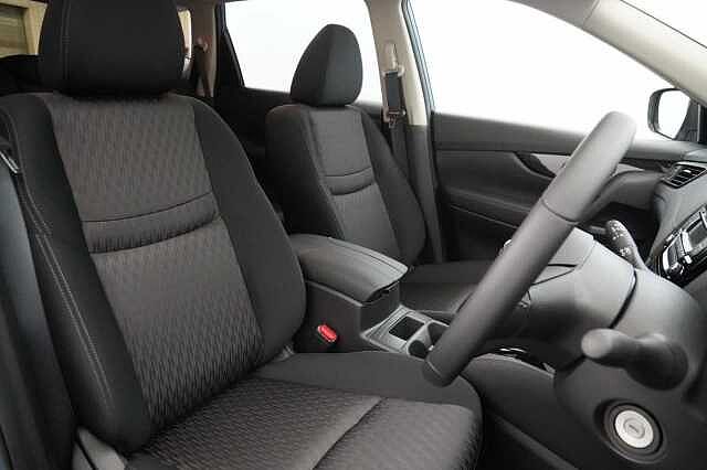 Nissan X-Trail 1.3 DIG-T 160 2WD Acenta DCT Auto with 5 Seats and Panoramic Sunroof