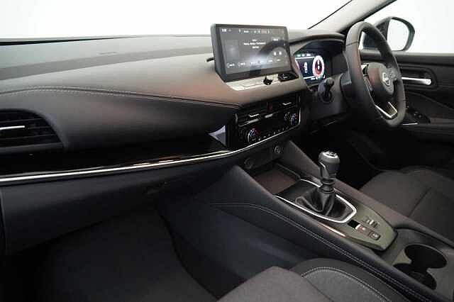 Nissan Qashqai 1.3 DIG-T MH 140 N-Connecta with Glass Roof + Sat Nav and 360 View Cameras
