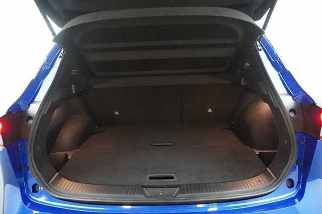 Nissan Qashqai 1.3 DIG-T MH 140 N-Connecta with Glass Roof + Sat Nav and 360 View Cameras