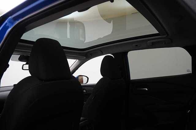 Nissan Qashqai 1.3 DIG-T MH 140 N-Connecta with Glass Roof + Sat Nav and 360 View Cameras