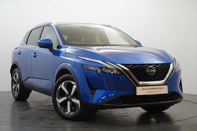 Nissan Qashqai 1.3 DIG-T MH 140 N-Connecta with Glass Roof + Sat Nav and 360 View Cameras