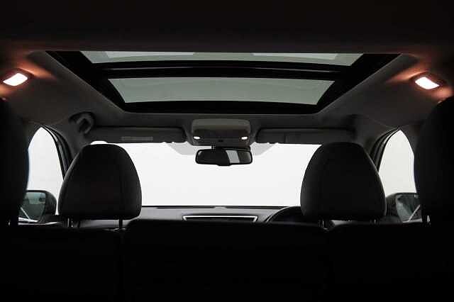 Nissan X-Trail 1.6 dCi 130 2WD Tekna X-Tronic Auto with 5 Seats and Panoramic Sunroof