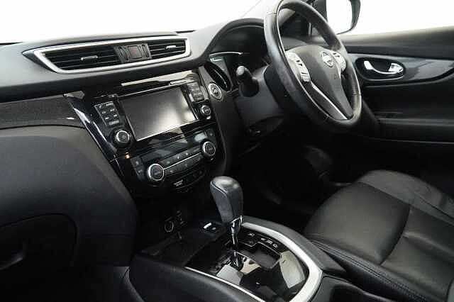 Nissan X-Trail 1.6 dCi 130 2WD Tekna X-Tronic Auto with 5 Seats and Panoramic Sunroof