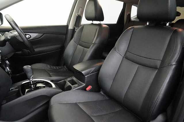 Nissan X-Trail 1.6 dCi 130 2WD Tekna X-Tronic Auto with 5 Seats and Panoramic Sunroof