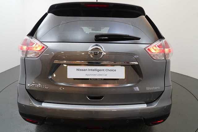Nissan X-Trail 1.6 dCi 130 2WD Tekna X-Tronic Auto with 5 Seats and Panoramic Sunroof