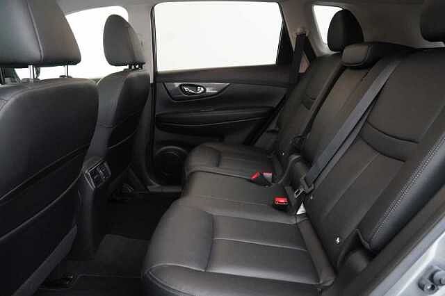 Nissan X-Trail 1.6 dCi 130 2WD Tekna X-Tronic Auto with 5 Seats and Panoramic Sunroof