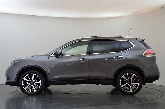 Nissan X-Trail 1.6 dCi 130 2WD Tekna X-Tronic Auto with 5 Seats and Panoramic Sunroof