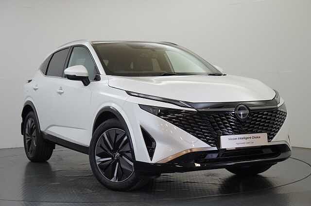 Nissan Qashqai 1.3 DIG-T MH 140 Tekna with Glass Roof + Heat Pack and 360 View Cameras