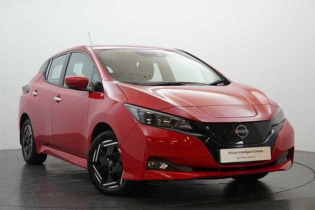 Nissan LEAF 39KW Acenta Auto with Rear View Camera and Apple + Android Integration