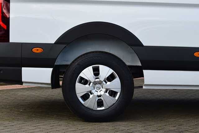 Nissan Interstar 2.0 dCi 130 Tekna L3 H2 3.5T Panel Van with Air Con and Rear Parking Camera