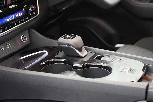 Nissan X-Trail 1.5 VC-T MH 163 N-Connecta X-Tronic Auto with 7 Seats + Nav and 360 Cameras