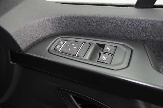 Nissan Primastar 2.0 dCi 110 Acenta L1 H1 2.8T Panel Van with Ply Lining and Slam Locks