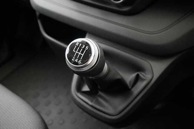 Nissan Primastar 2.0 dCi 110 Acenta L1 H1 2.8T Panel Van with Ply Lining and Slam Locks