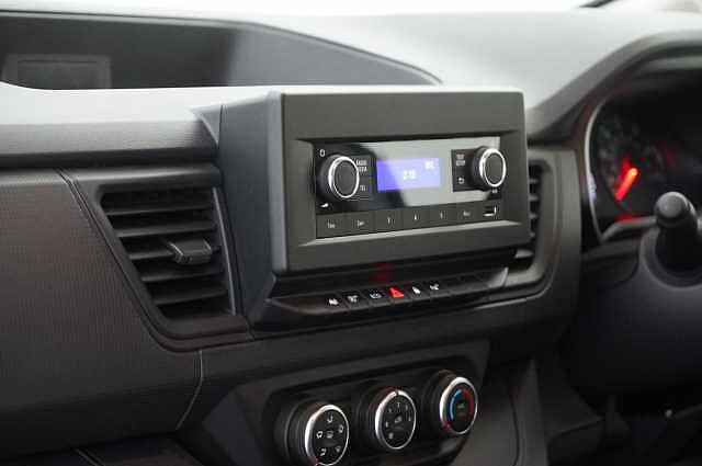 Nissan Primastar 2.0 dCi 110 Acenta L1 H1 2.8T Panel Van with Ply Lining and Slam Locks