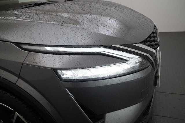 Nissan Qashqai 1.3 DIG-T MH 140 Tekna with Glass Roof and Drive Assist Technology