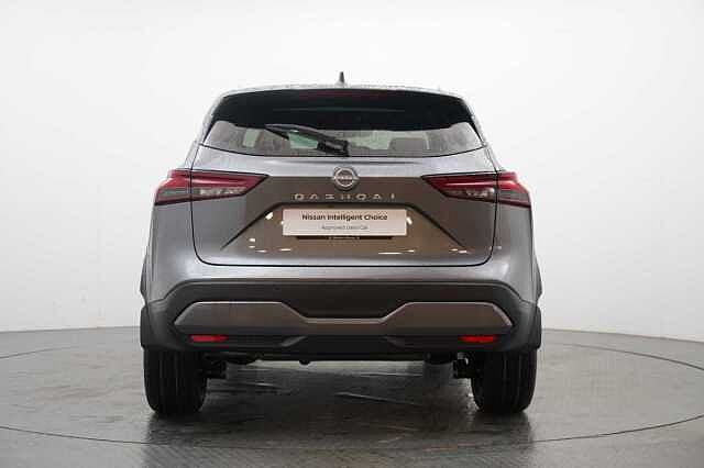 Nissan Qashqai 1.3 DIG-T MH 140 Tekna with Glass Roof and Drive Assist Technology