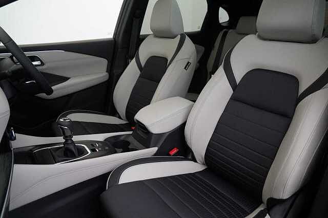 Nissan Qashqai 1.3 DIG-T MH 140 Tekna with Glass Roof and Drive Assist Technology