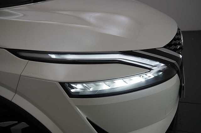 Nissan Qashqai 1.3 DIG-T MH 140 Premiere Edition with Glass Roof + Drive Assist Technology