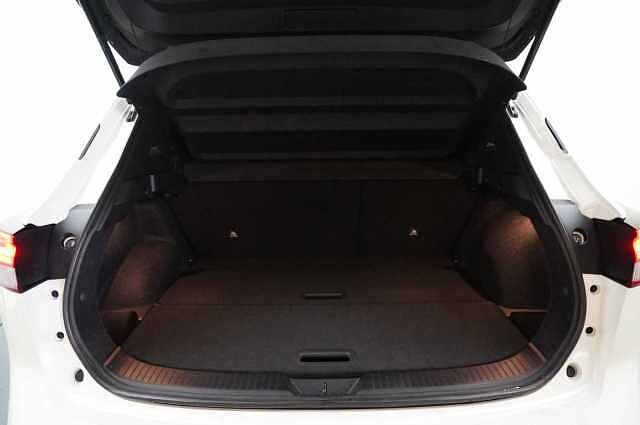 Nissan Qashqai 1.3 DIG-T MH 140 Premiere Edition with Glass Roof + Drive Assist Technology