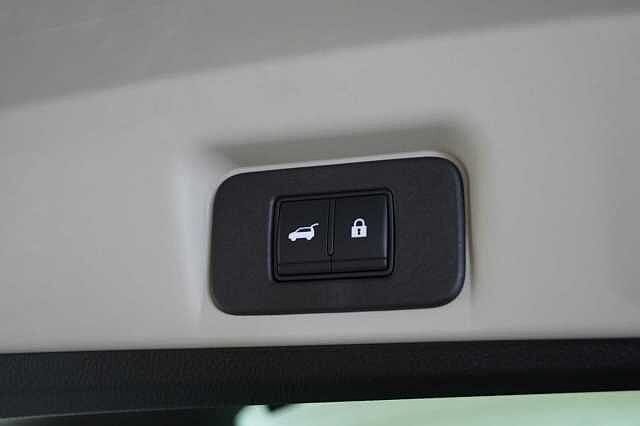 Nissan ARIYA 87KW Advance Auto with 22KW Onboard Charger and Panoramic Sky Roof Upgrade