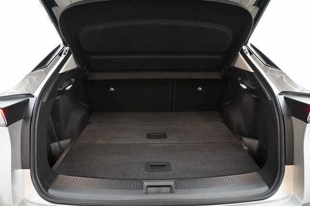 Nissan ARIYA 87KW Advance Auto with 22KW Onboard Charger and Panoramic Sky Roof Upgrade