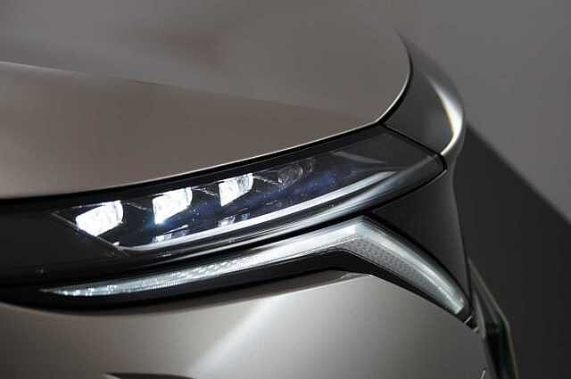 Nissan ARIYA 87KW Advance Auto with 22KW Onboard Charger and Panoramic Sky Roof Upgrade