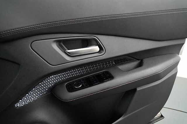 Nissan ARIYA 87KW Advance Auto with 22KW Onboard Charger and Panoramic Sky Roof Upgrade