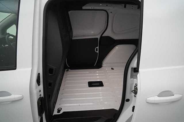 Nissan Townstar EV 45KW Tekna Auto L1 Van with Sat Nav and Rear View Camera