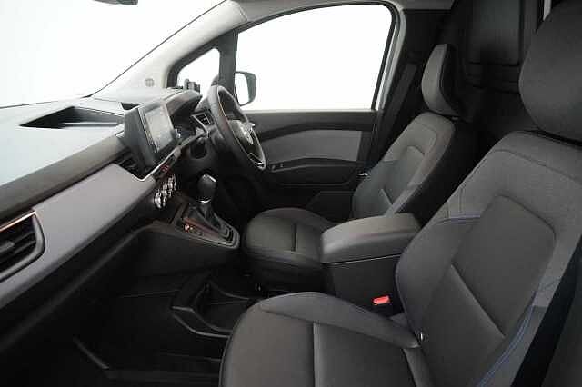 Nissan Townstar EV 45KW Tekna Auto L1 Van with Sat Nav and Rear View Camera