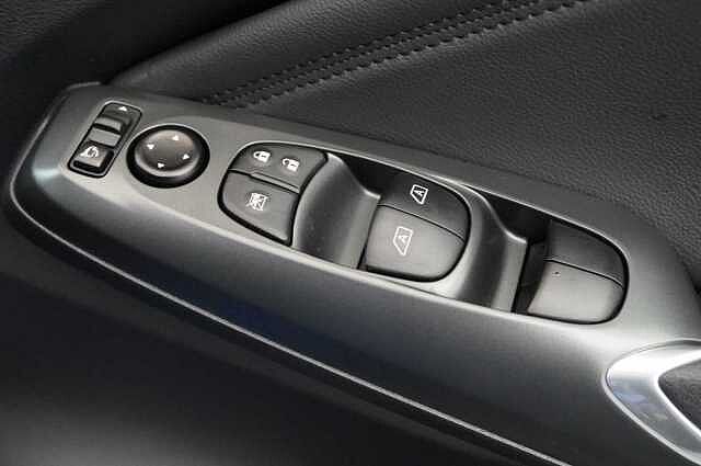 Nissan Juke 1.0 DIG-T 114 N-Connecta with Sat Nav and Rear View Camera